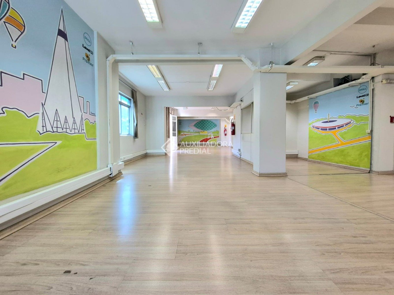 Apartamento com 9 quartos e 326m² à venda em Centro, Curitiba. (2 / 10)