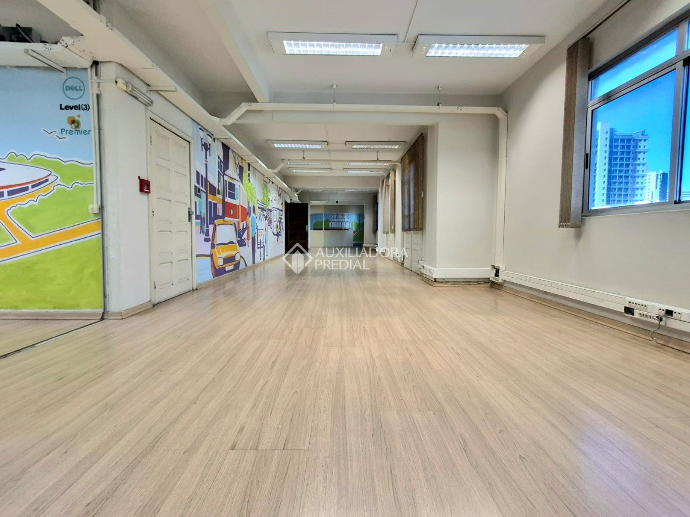 Apartamento com 9 quartos e 326m² à venda em Centro, Curitiba. (3 / 10)
