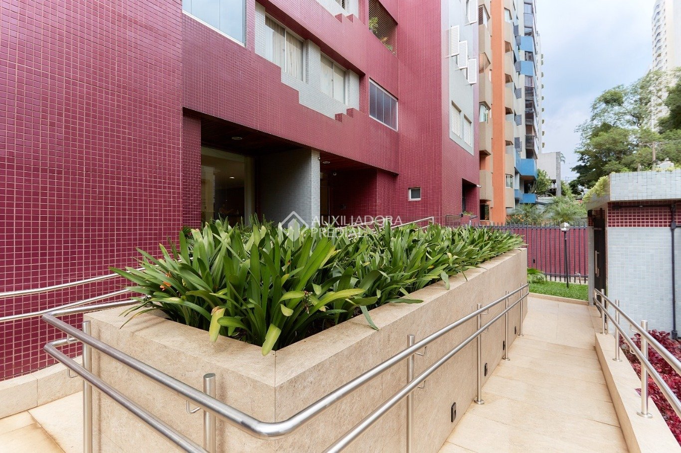 Apartamento com 3 quartos e 150m² à venda em Champagnat, Curitiba. (1 / 10)