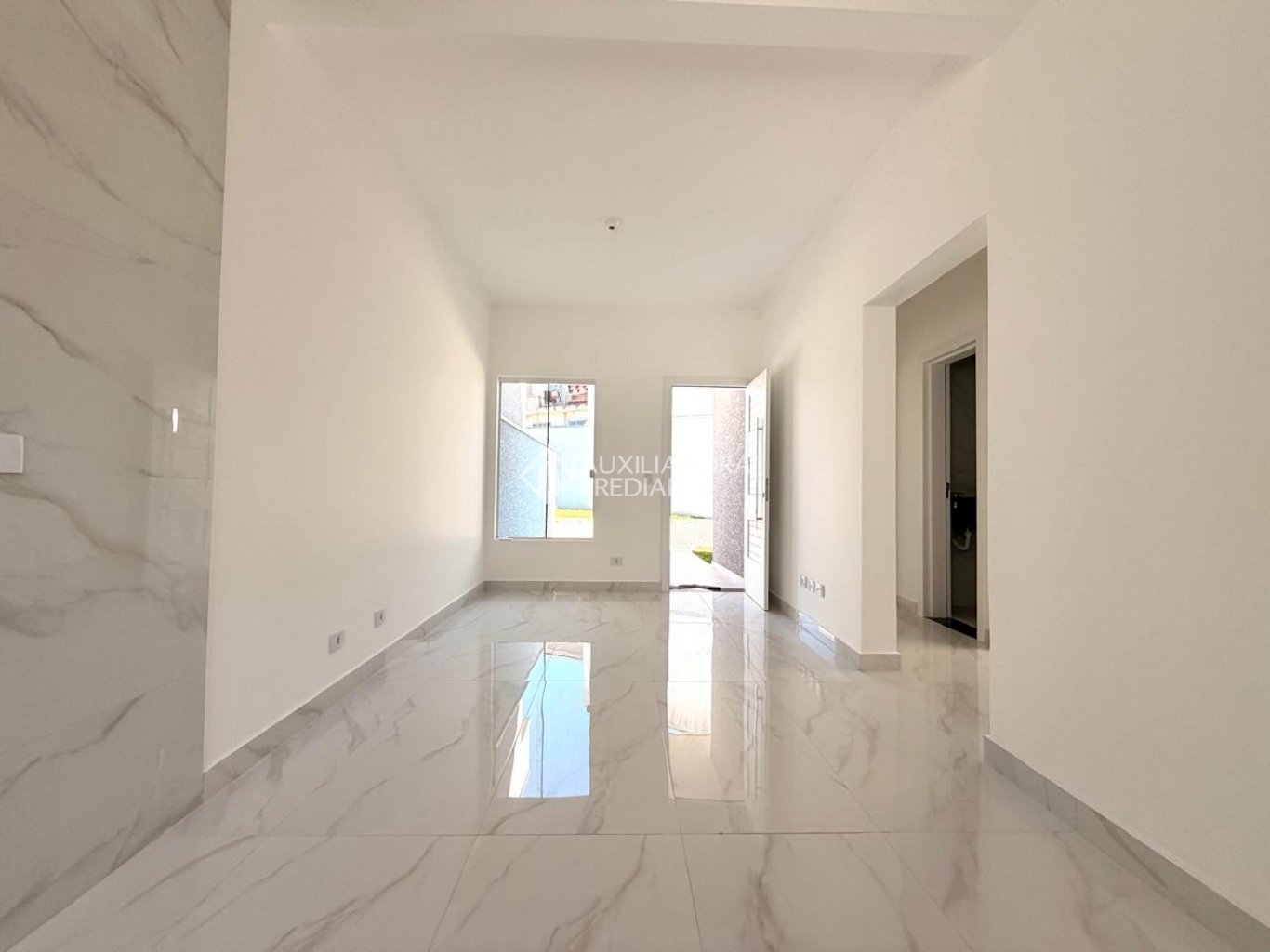 Casa em Condomínio com 3 quartos e 69m² à venda em Sítio Cercado, Curitiba. (3 / 10)