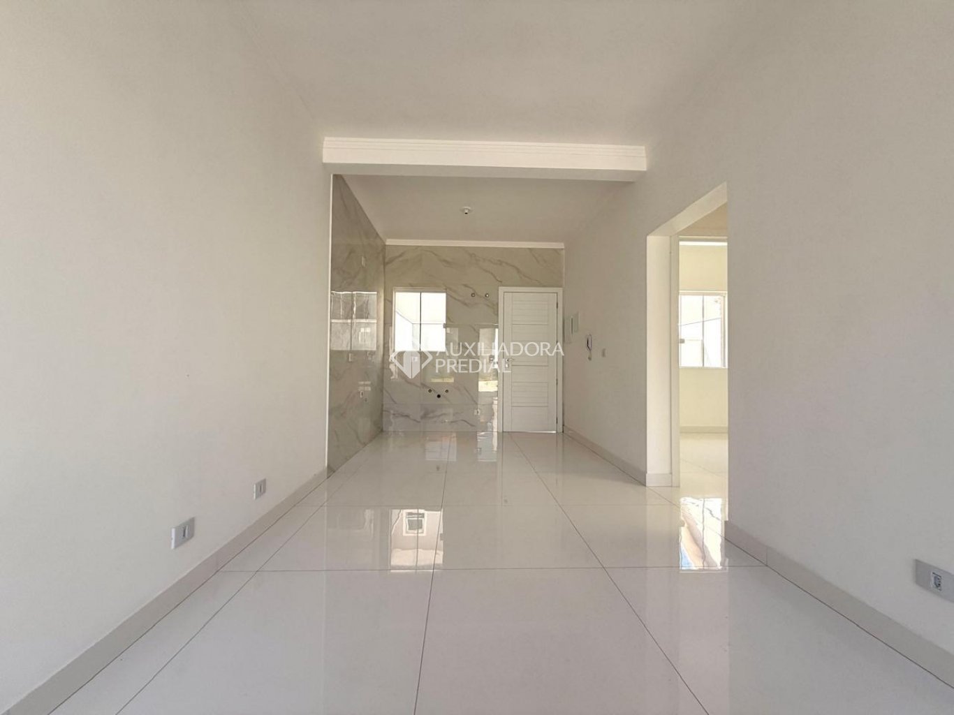 Casa em Condomínio com 3 quartos e 75m² à venda em Sítio Cercado, Curitiba. (2 / 10)