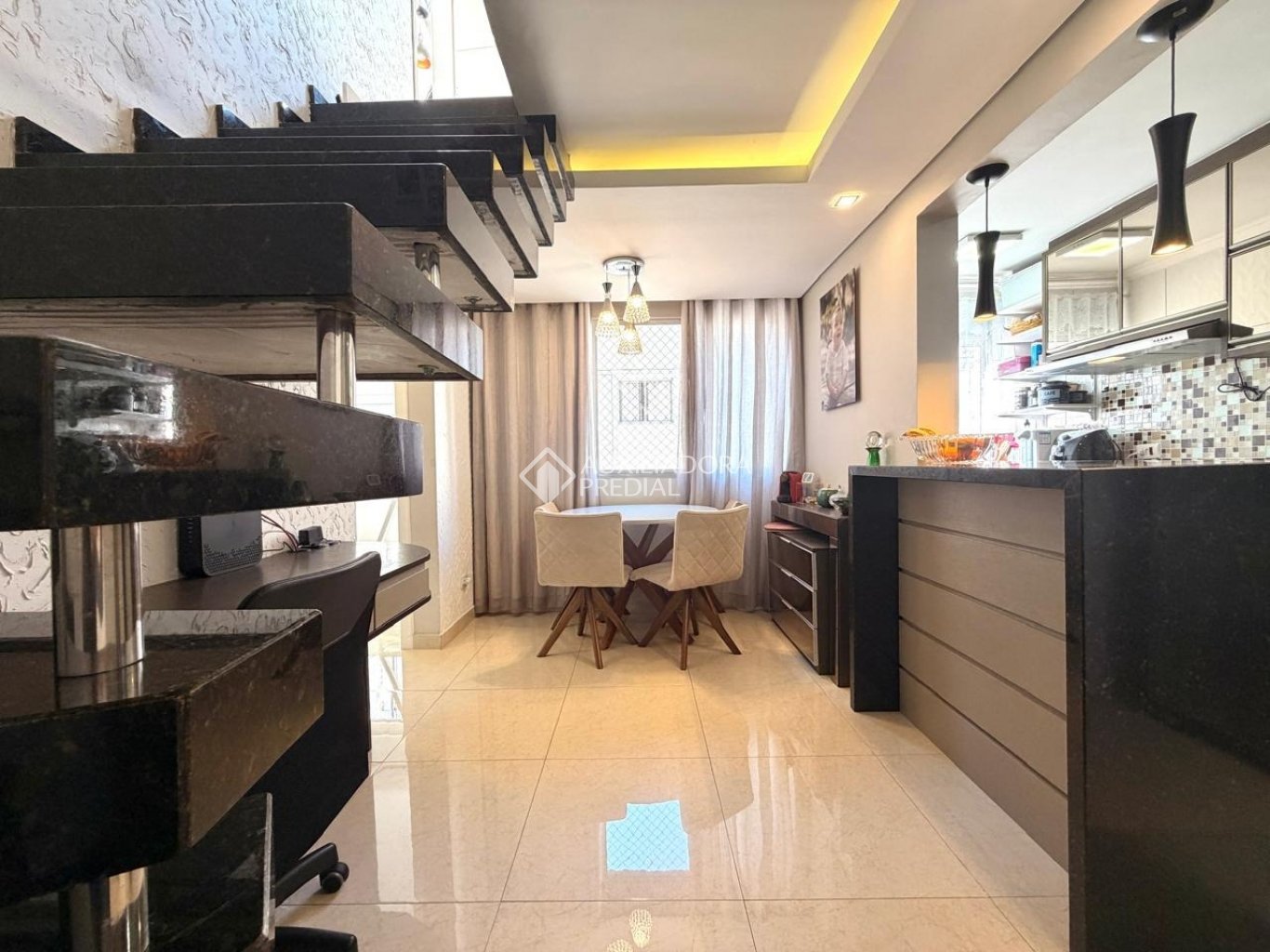 Cobertura com 2 quartos e 139m² à venda em Capão Raso, Curitiba. (2 / 10)