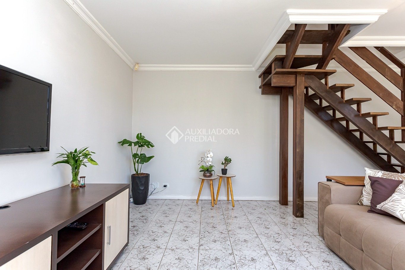 Casa com 4 quartos e 340m² à venda em Pilarzinho, Curitiba. (1 / 10)