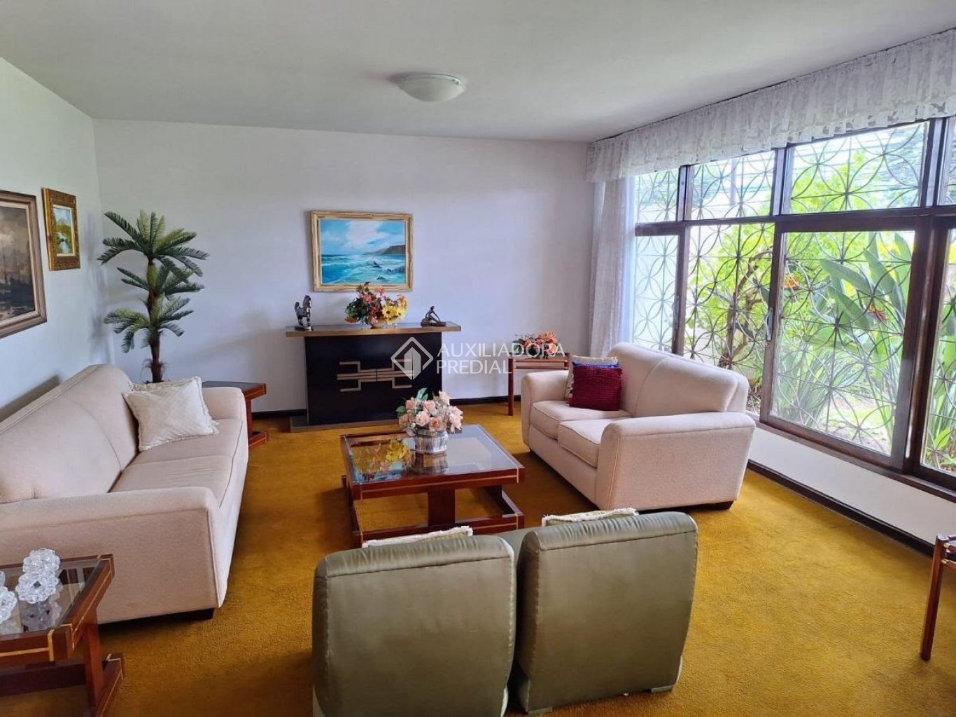Casa com 4 quartos e 327m² à venda em Mercês, Curitiba. (3 / 10)