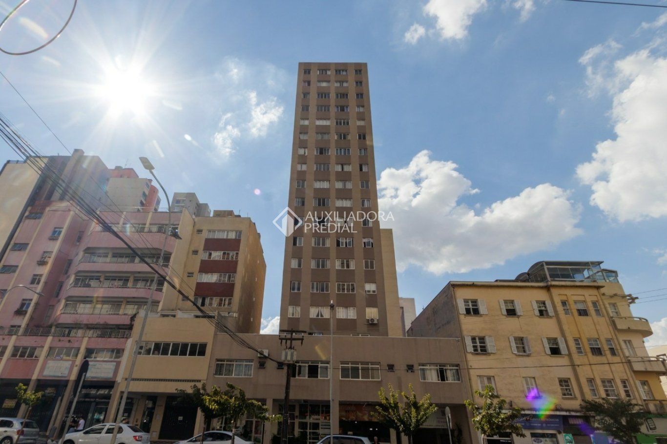 Apartamento com 1 quarto e 30m² à venda em Centro, Curitiba. (2 / 10)
