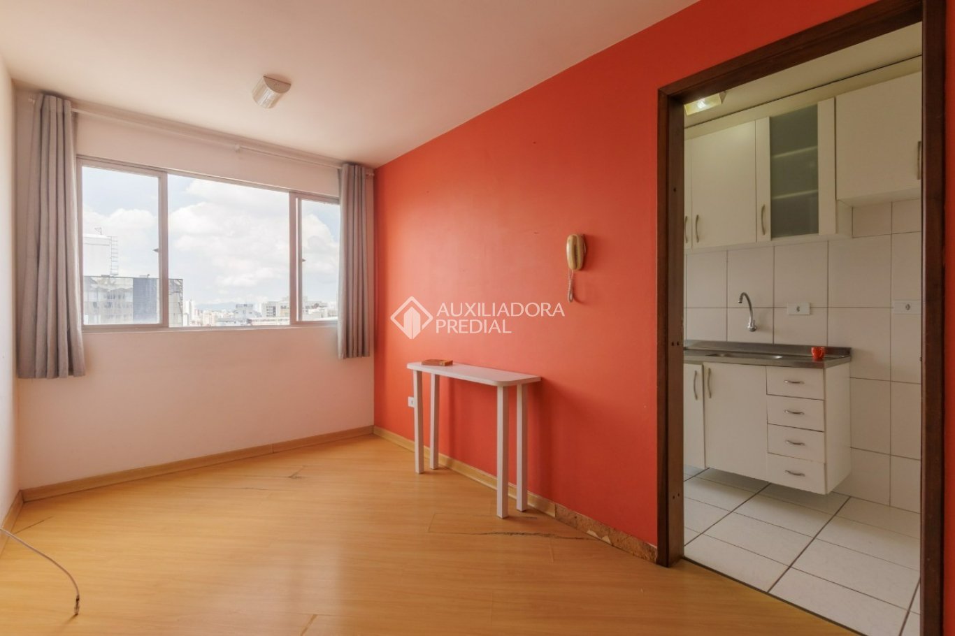 Apartamento com 1 quarto e 30m² à venda em Centro, Curitiba. (3 / 10)
