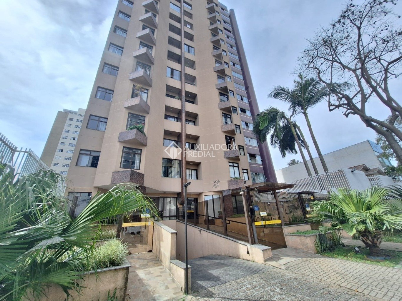 Apartamento com 2 quartos e 72m² à venda em Bacacheri, Curitiba. (2 / 10)