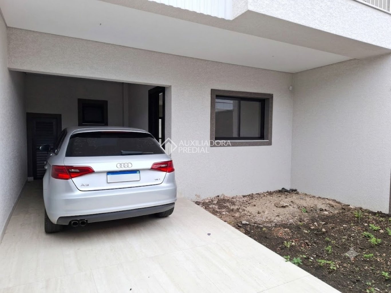 Sobrado com 3 quartos e 137m² à venda em Boqueirão, Curitiba. (2 / 10)