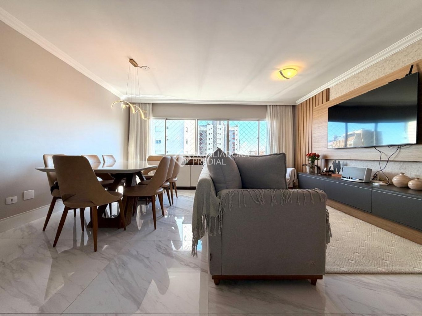 Apartamento com 3 quartos e 101m² à venda em Água Verde, Curitiba. (3 / 10)