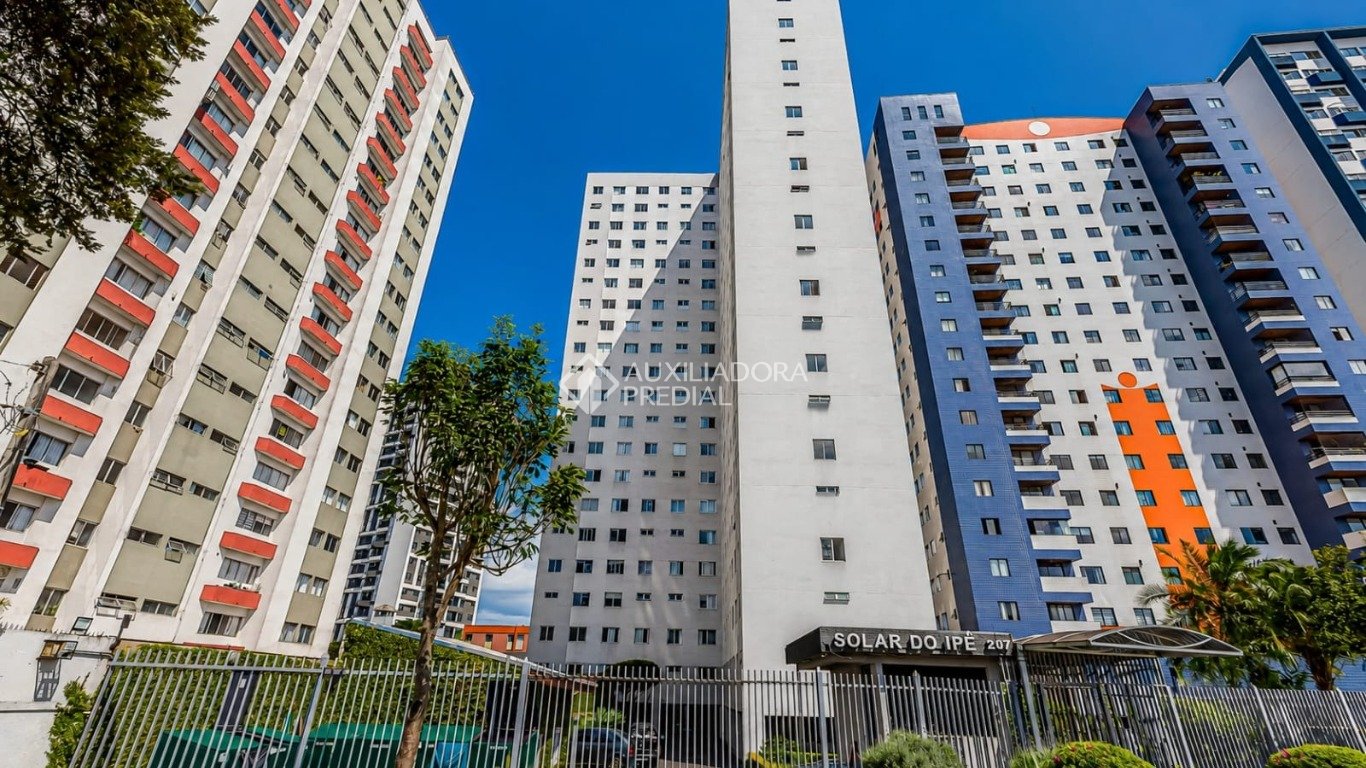 Apartamento com 2 quartos e 42m² à venda em Cristo Rei, Curitiba. (1 / 10)