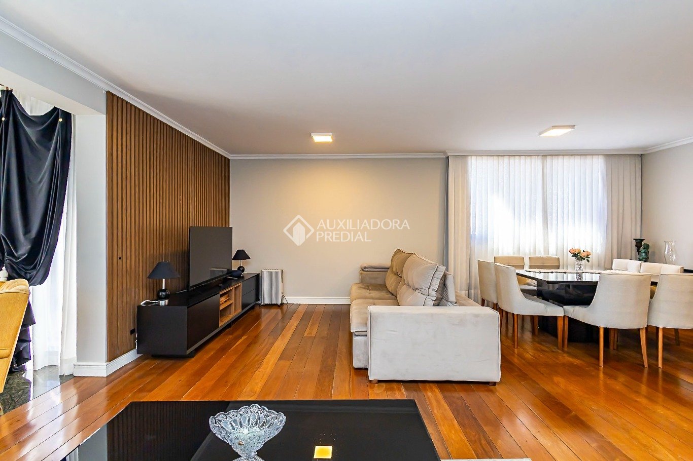 Apartamento com 4 quartos e 279m² à venda em Batel, Curitiba. (3 / 10)