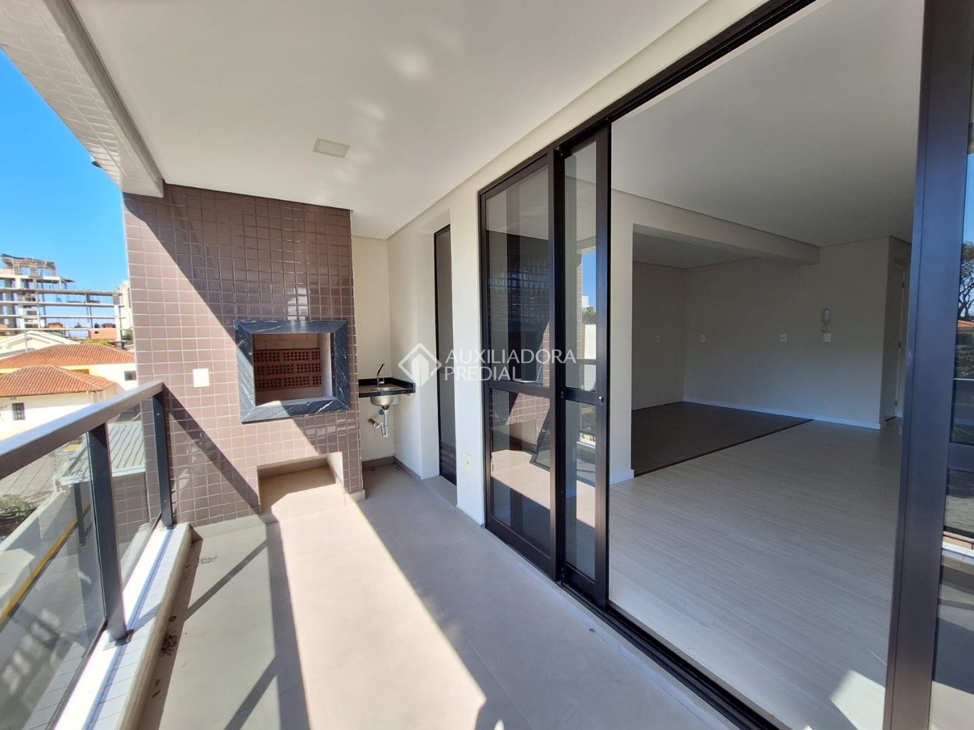 Apartamento com 2 quartos e 83m² à venda em Cristo Rei, Curitiba. (3 / 10)