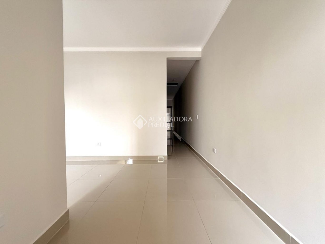 Casa com 2 quartos e 48m² à venda em Sítio Cercado, Curitiba. (3 / 10)