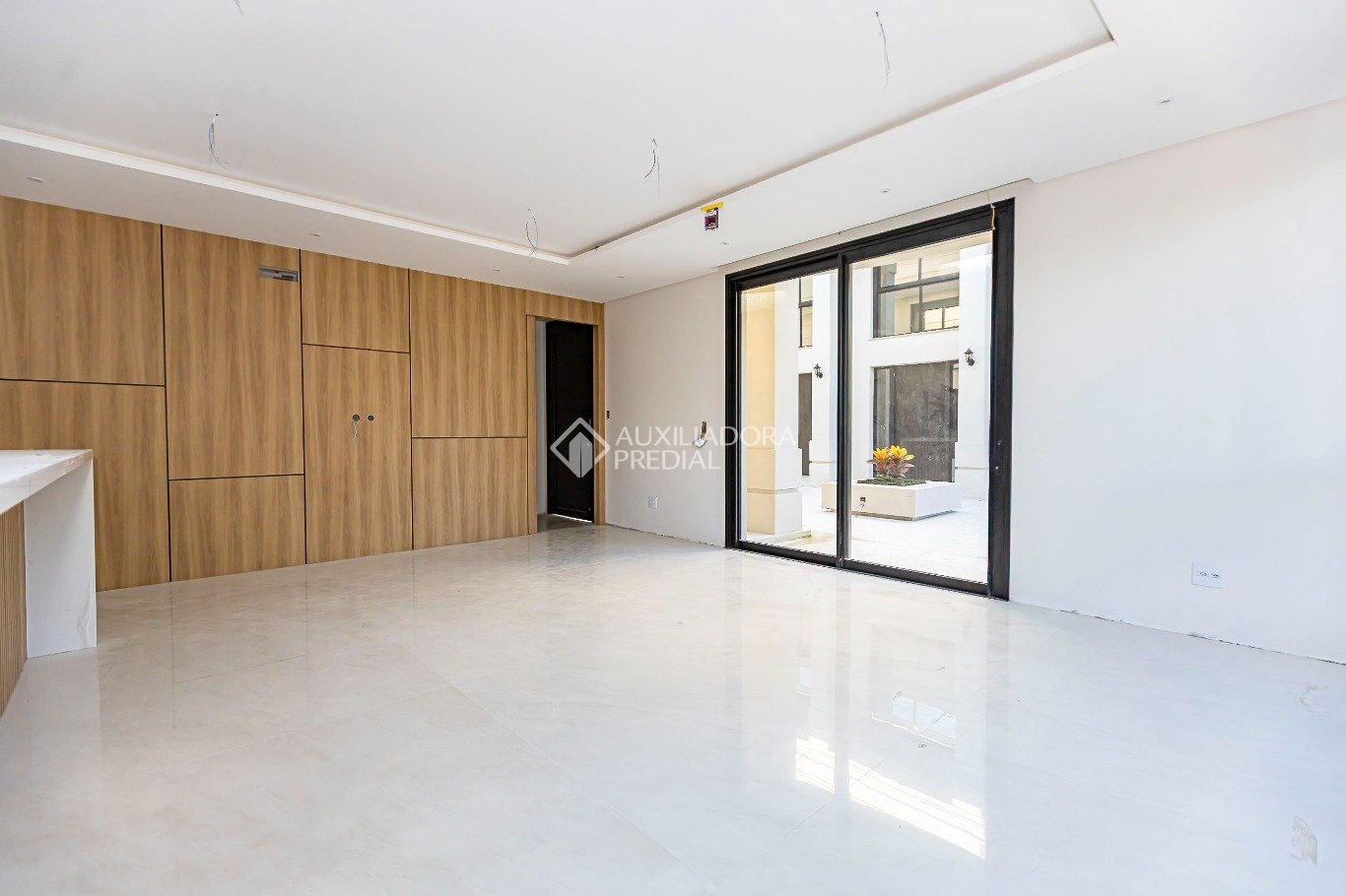 Casa em Condomínio com 3 quartos e 199m² à venda em Pilarzinho, Curitiba. (2 / 10)