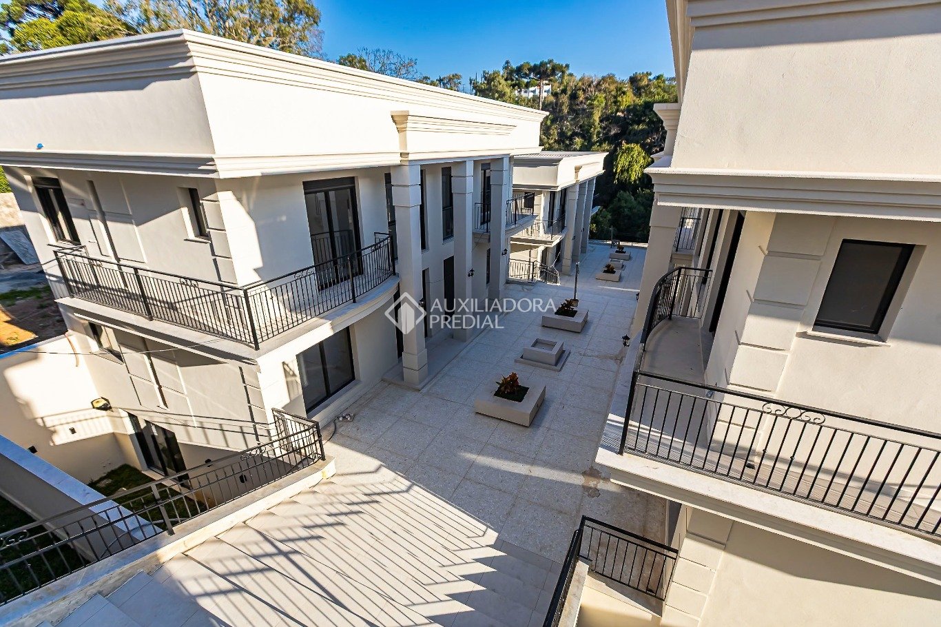 Casa em Condomínio com 3 quartos e 199m² à venda em Pilarzinho, Curitiba. (1 / 10)