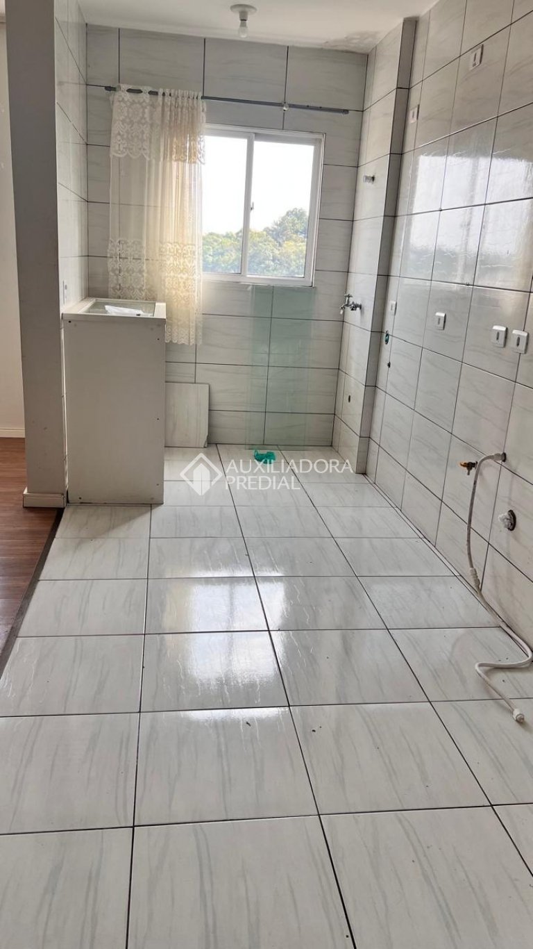Apartamento com 2 quartos e 42m² à venda em Santa Cândida, Curitiba. (3 / 10)