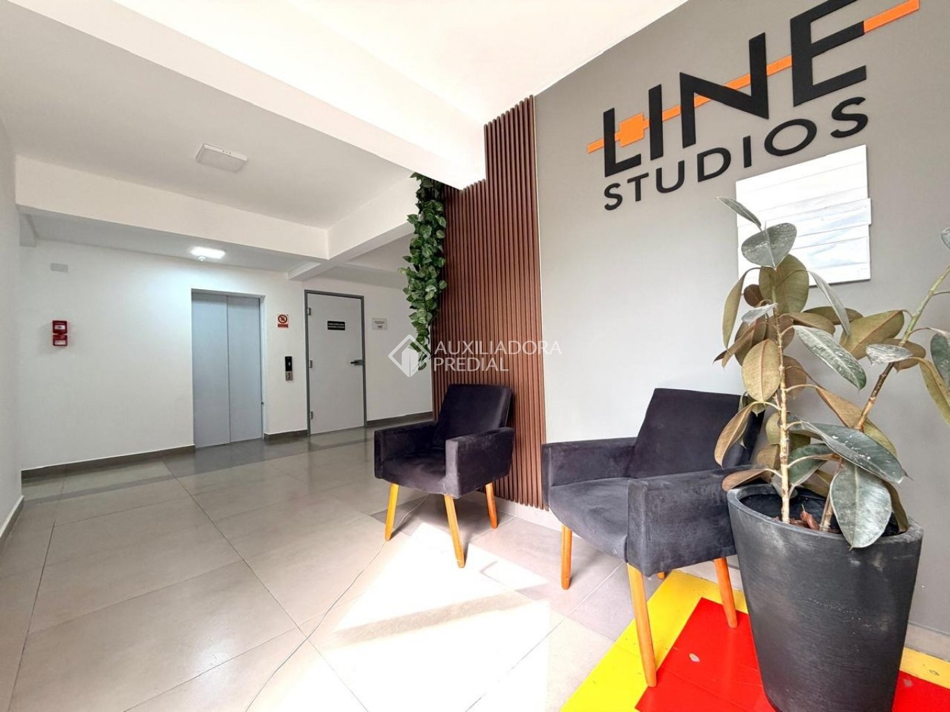 Apartamento com 1 quarto e 17m² à venda em Água Verde, Curitiba. (3 / 10)