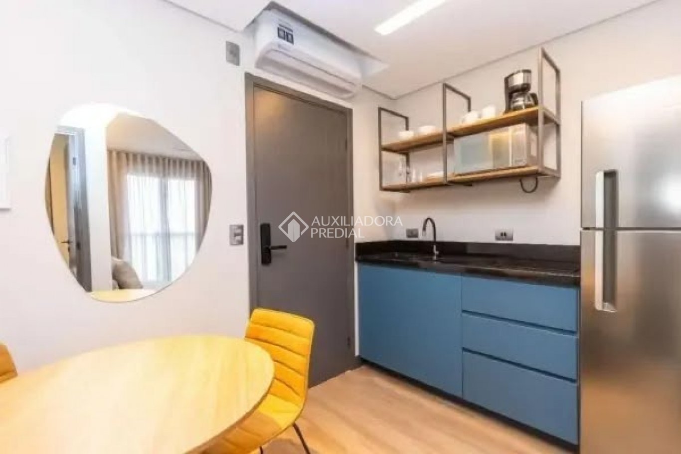 Studio com 1 quarto e 20m² à venda em Água Verde, Curitiba. (1 / 10)