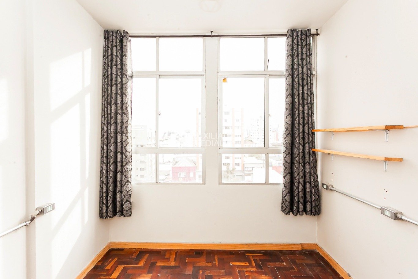 Apartamento com 2 quartos e 55m² à venda em Centro, Curitiba. (3 / 10)