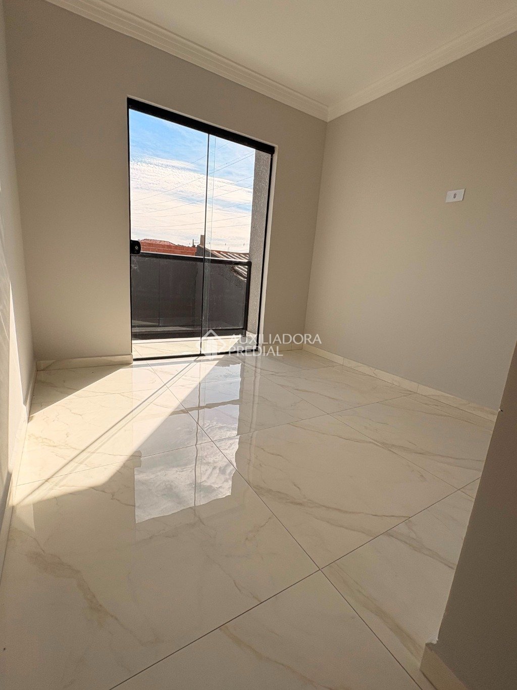 Sobrado com 2 quartos e 65m² à venda em Campo de Santana, Curitiba. (3 / 10)